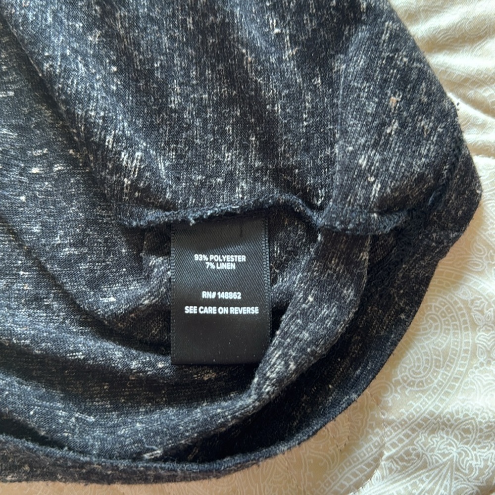 Torrid Rhinestone Embellished Classic Fit Tee in Heathered Charcoal. Size Large. - Picture 6 of 8
